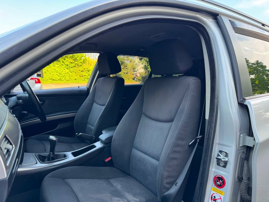 BMW 3 Series 320I Se 5-Door Green #20