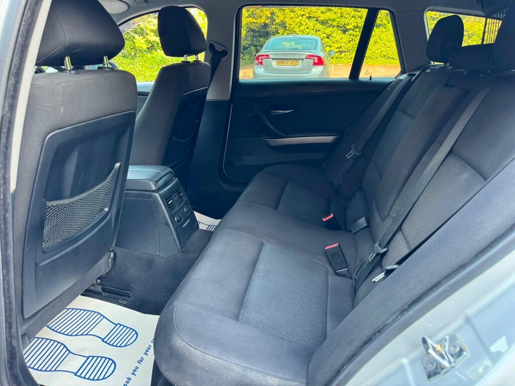 BMW 3 Series 320I Se 5-Door Green #21