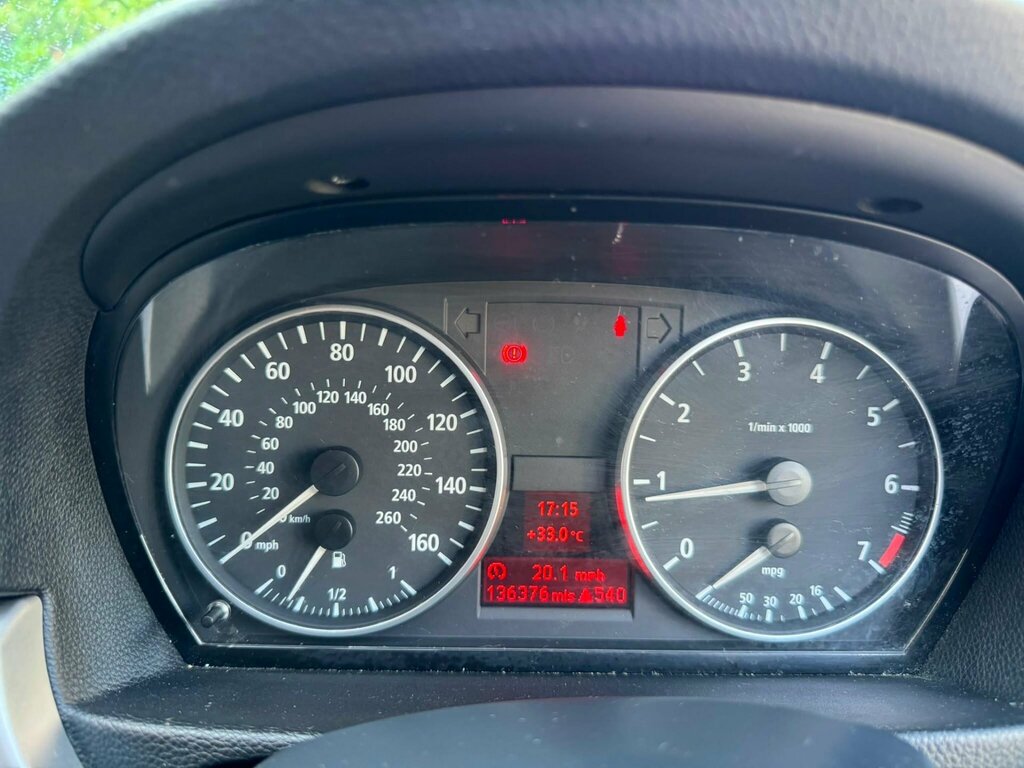 BMW 3 Series 320I Se 5-Door Green #32