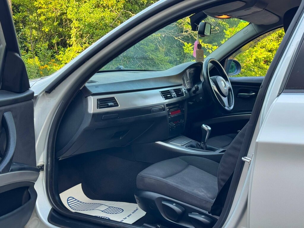 BMW 3 Series 320I Se 5-Door Green #18