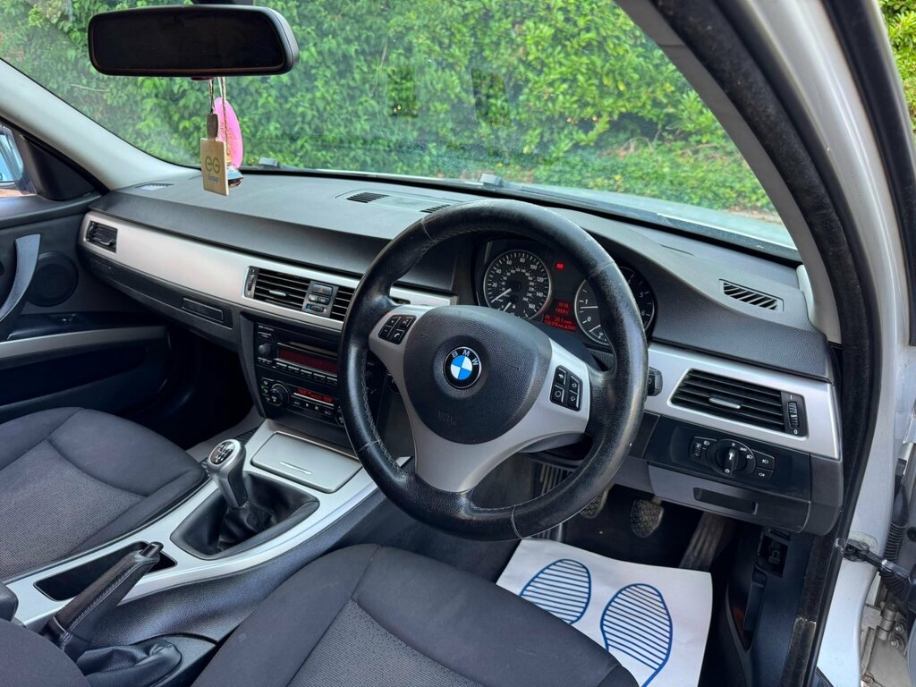 BMW 3 Series 320I Se 5-Door Green #16