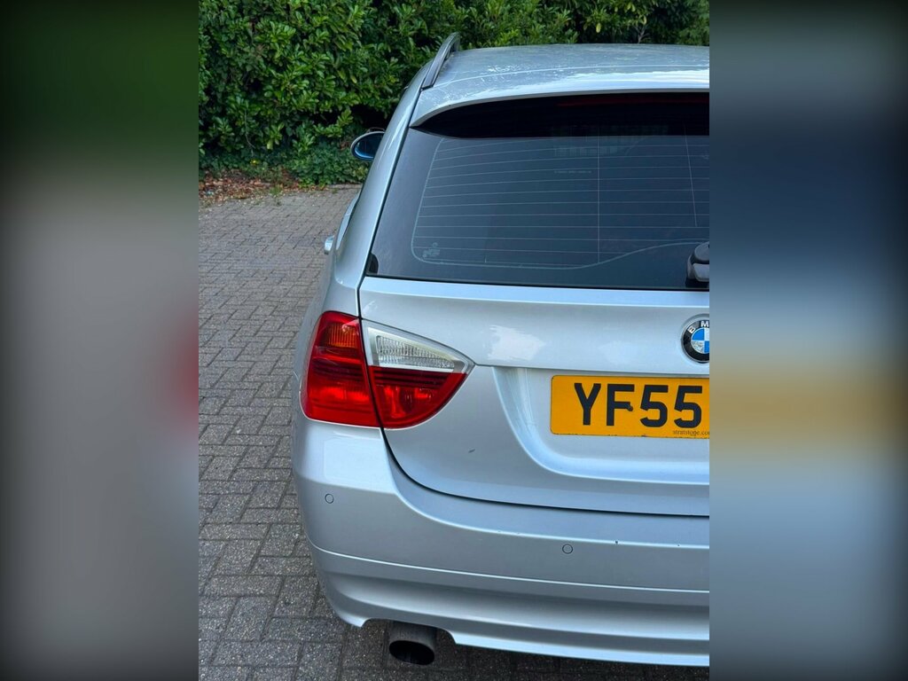BMW 3 Series 320I Se 5-Door Green #12
