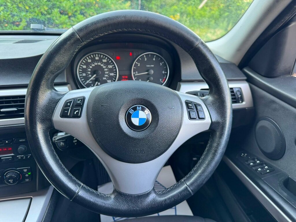 BMW 3 Series 320I Se 5-Door Green #31