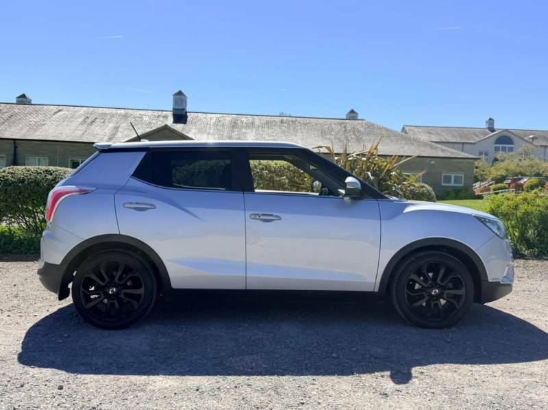 SsangYong Tivoli 1.6 D Elx Silver #6