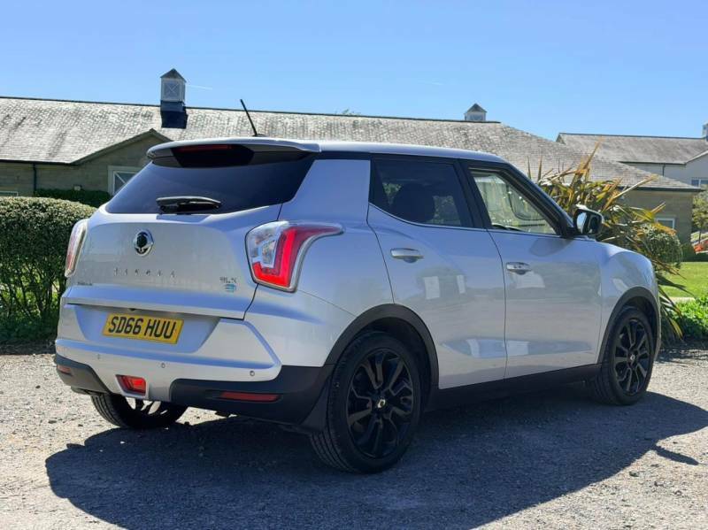 SsangYong Tivoli 1.6 D Elx Silver #5