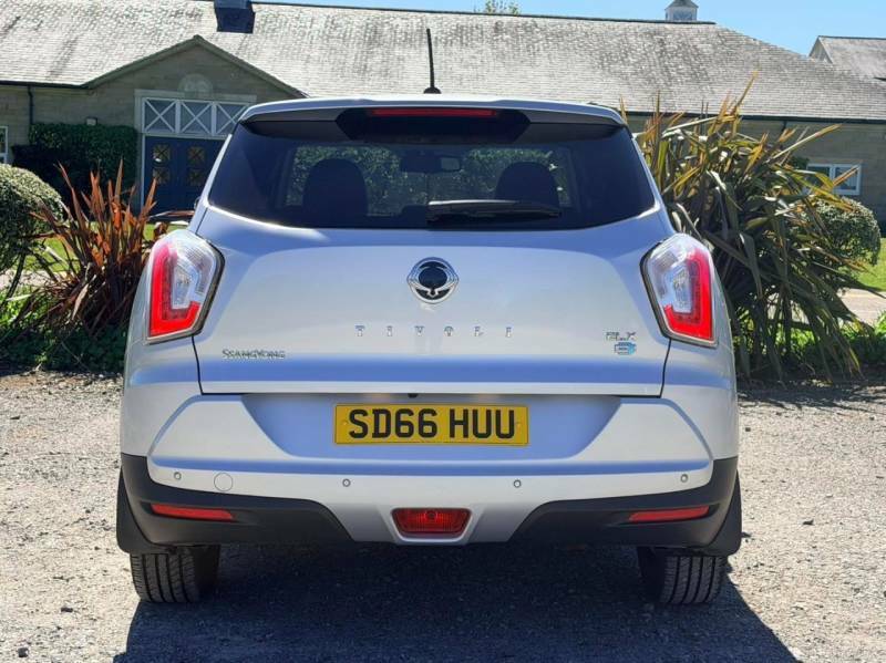 SsangYong Tivoli 1.6 D Elx Silver #4