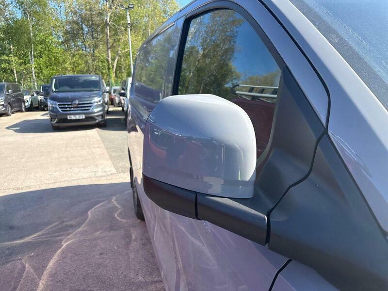 Ford Transit Custom Custom 320 Sport L1 Swb Rwd 160Kw 65Kwh Low R Grey #75