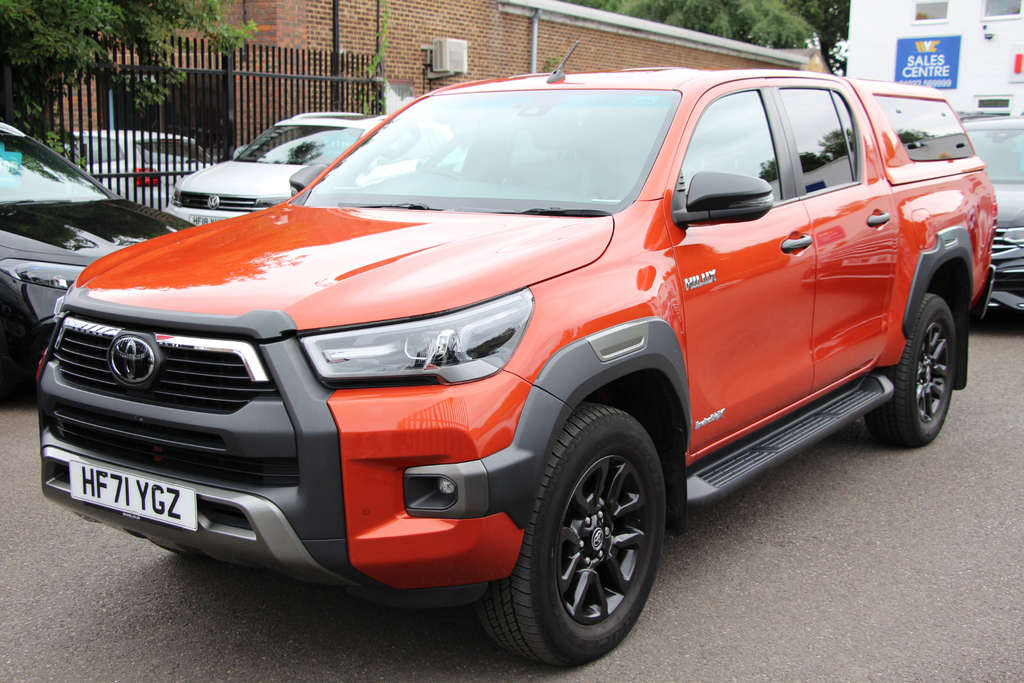 Toyota HILUX D-4d Invincible X Double Cab 4Wd 204 Demo 1 Ow  #2