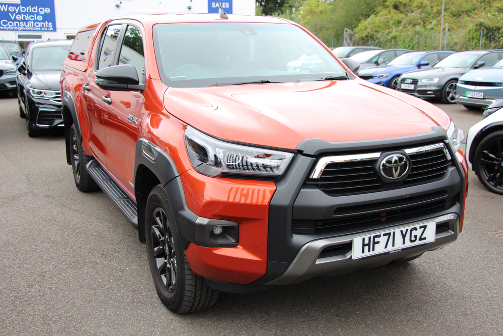 Toyota HILUX D-4d Invincible X Double Cab 4Wd 204 Demo 1 Ow  #3
