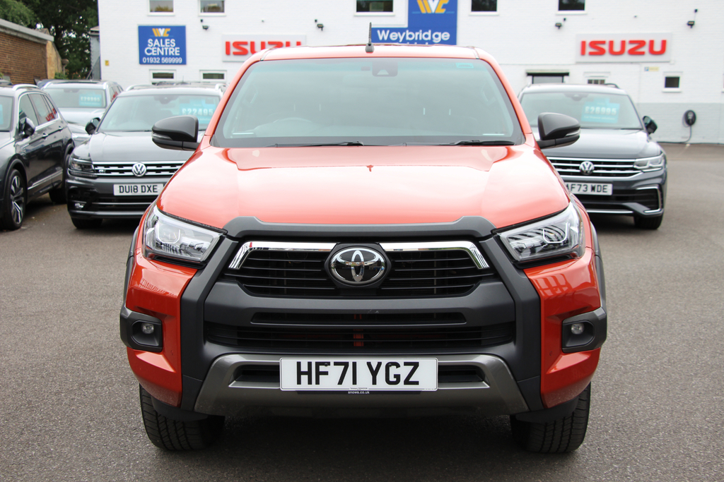 Toyota HILUX D-4d Invincible X Double Cab 4Wd 204 Demo 1 Ow 