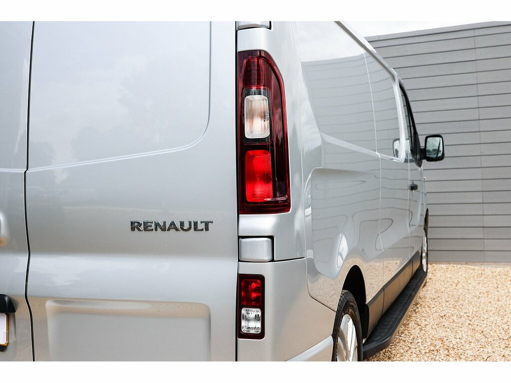 Renault Trafic Swb Lr Energy Sport Nav Euro 6 White #36