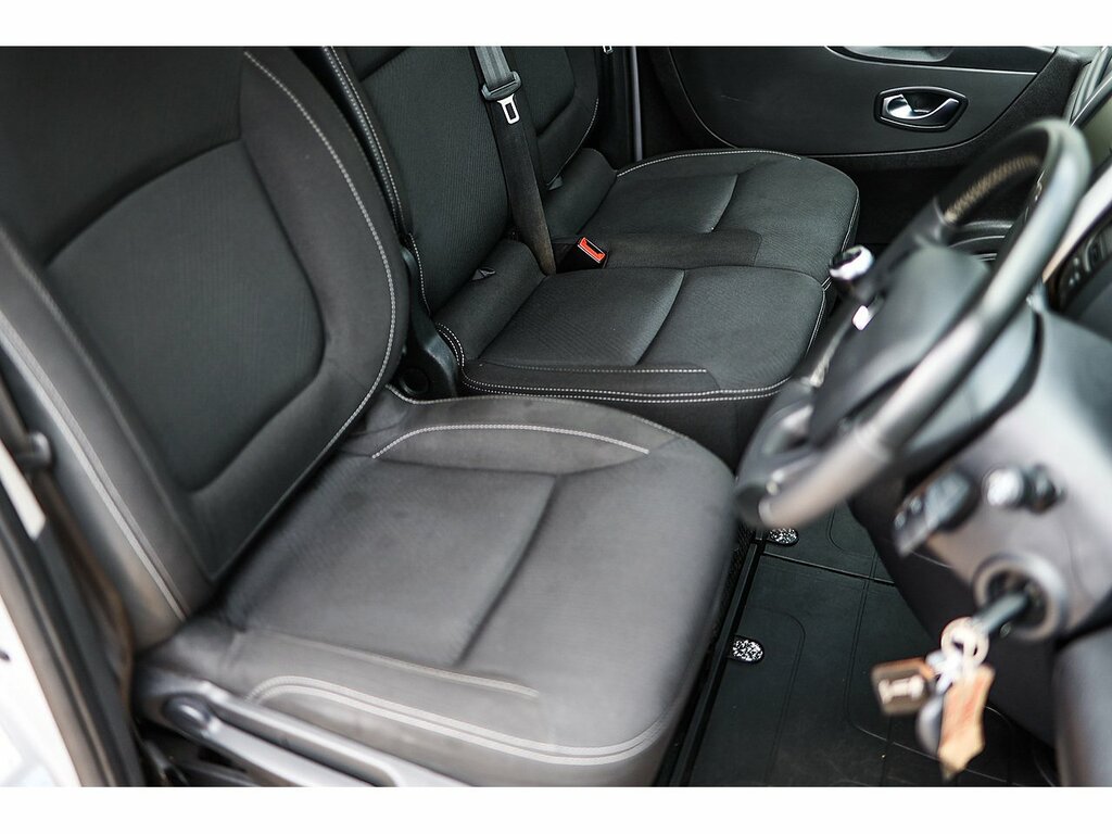 Renault Trafic Swb Lr Energy Sport Nav Euro 6 White #32