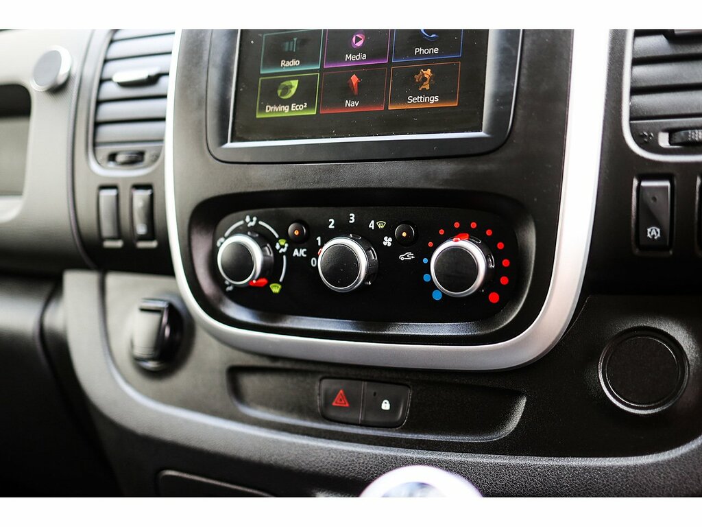 Renault Trafic Swb Lr Energy Sport Nav Euro 6 White #23