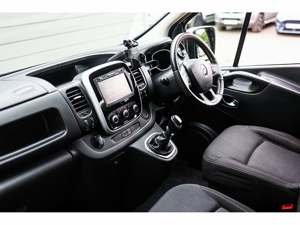 Renault Trafic 2019 1.6 Sl27 Business Energy Dci 125 Bhp White #32