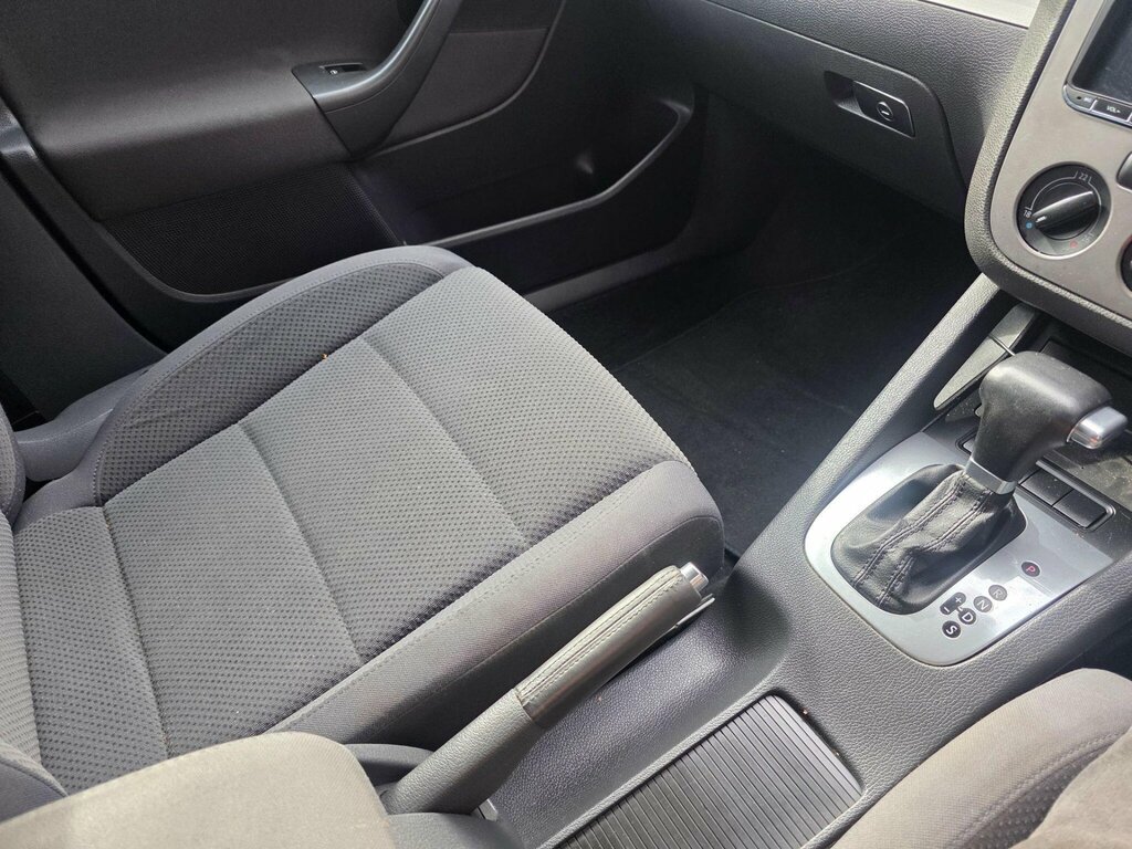 Volkswagen Golf Hatchback 2.0 Tdi Gt Sport Dsg 200707 Silver #11