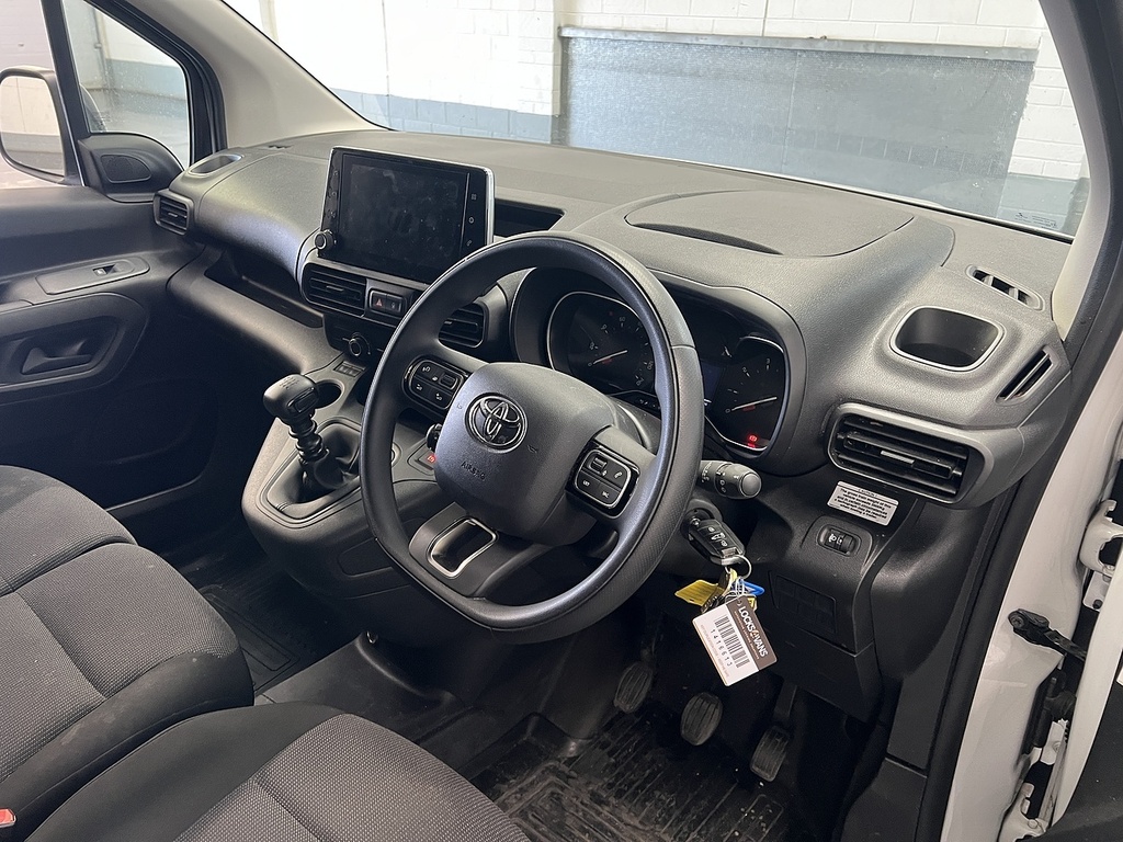 Toyota Proace City 1.5 Bluehdi Icon Short Panel Van White #6