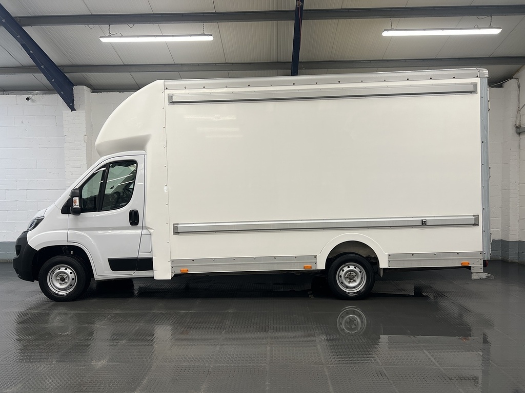 Peugeot Boxer Diesel White #2