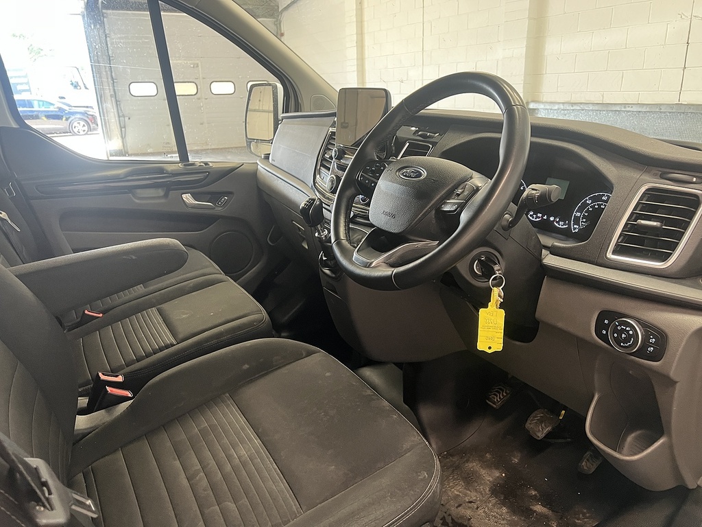 Ford Transit Custom 2.0 300 Ecoblue Limited Panel Van Manua White #6
