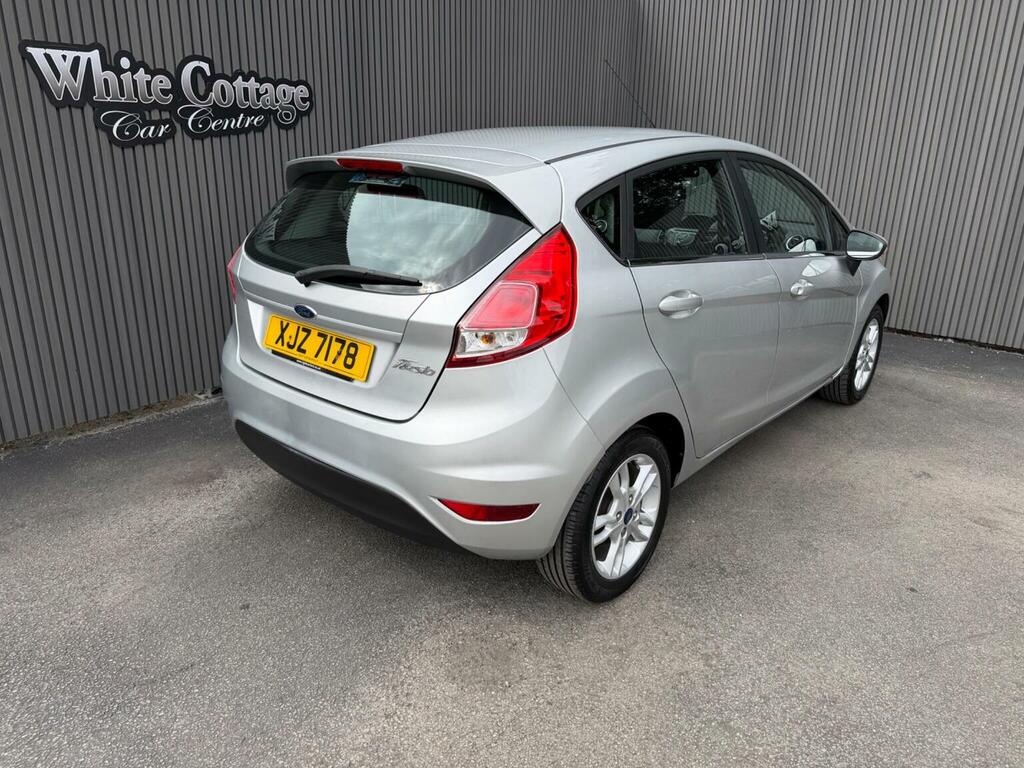 Ford Fiesta Hatchback 1.25 Zetec Euro 6 201565 Silver #2