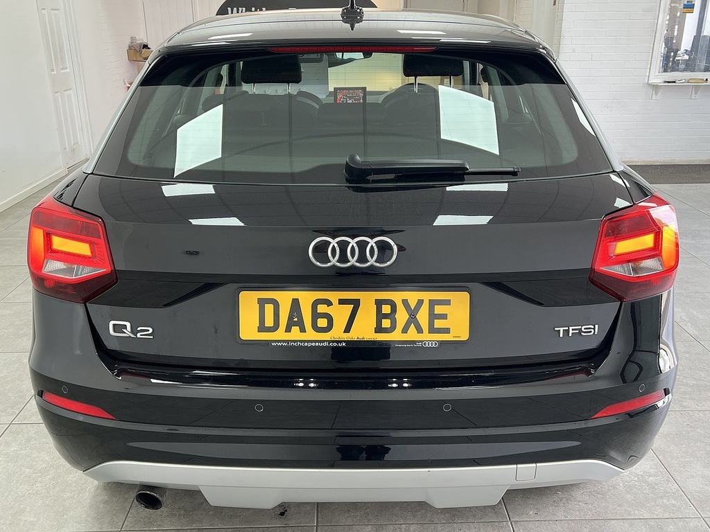 Audi Q2 Tfsi Sport Black #4