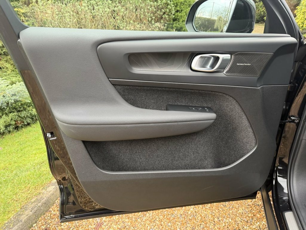 Volvo C40 175Kw Recharge Ultimate 69Kwh Black #19