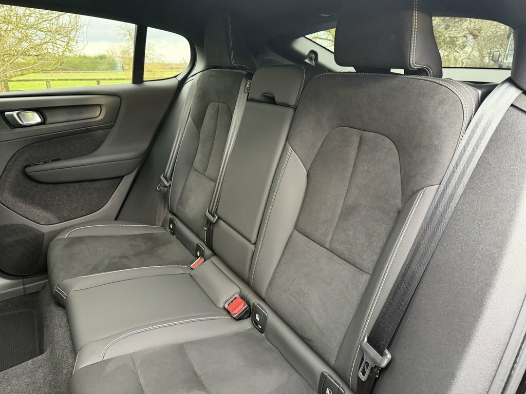 Volvo C40 175Kw Recharge Ultimate 69Kwh Black #23