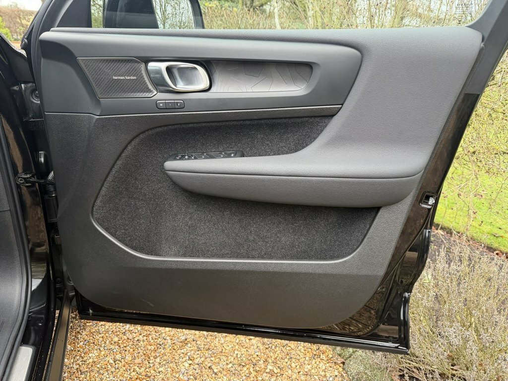 Volvo C40 175Kw Recharge Ultimate 69Kwh Black #22