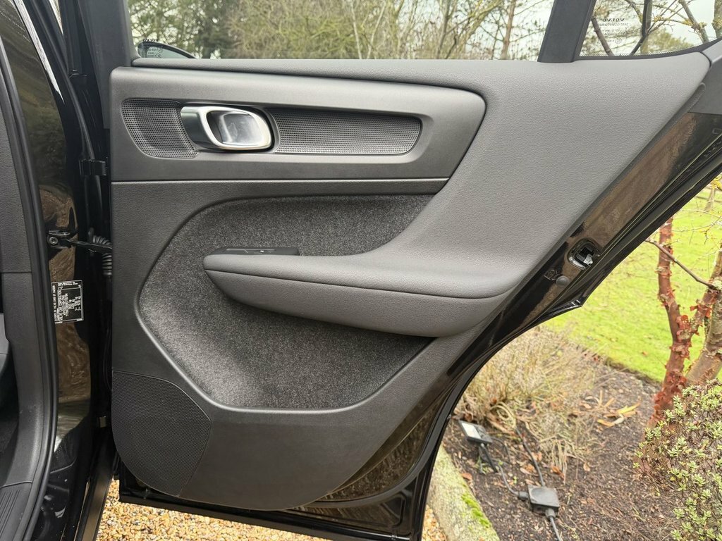 Volvo C40 175Kw Recharge Ultimate 69Kwh Black #21