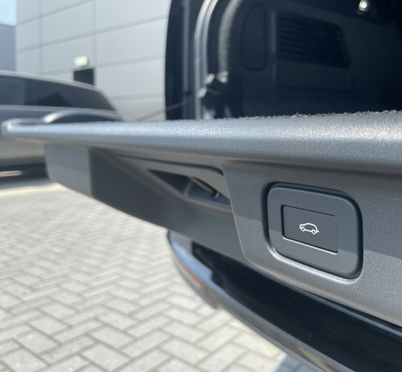 Land Rover Range Rover 4.4 P530 Black #55