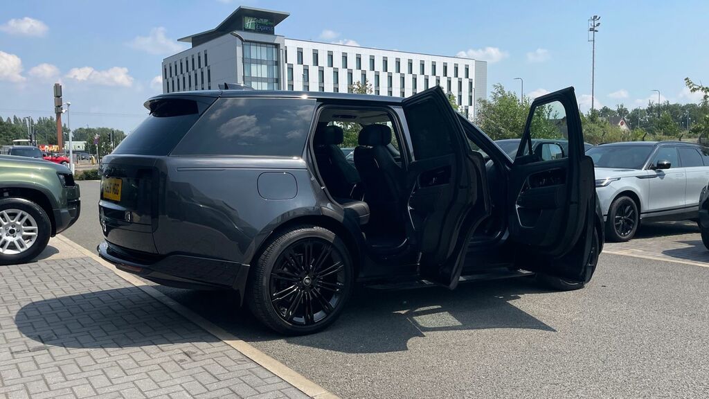 Land Rover Range Rover 4.4 P530 Black #36