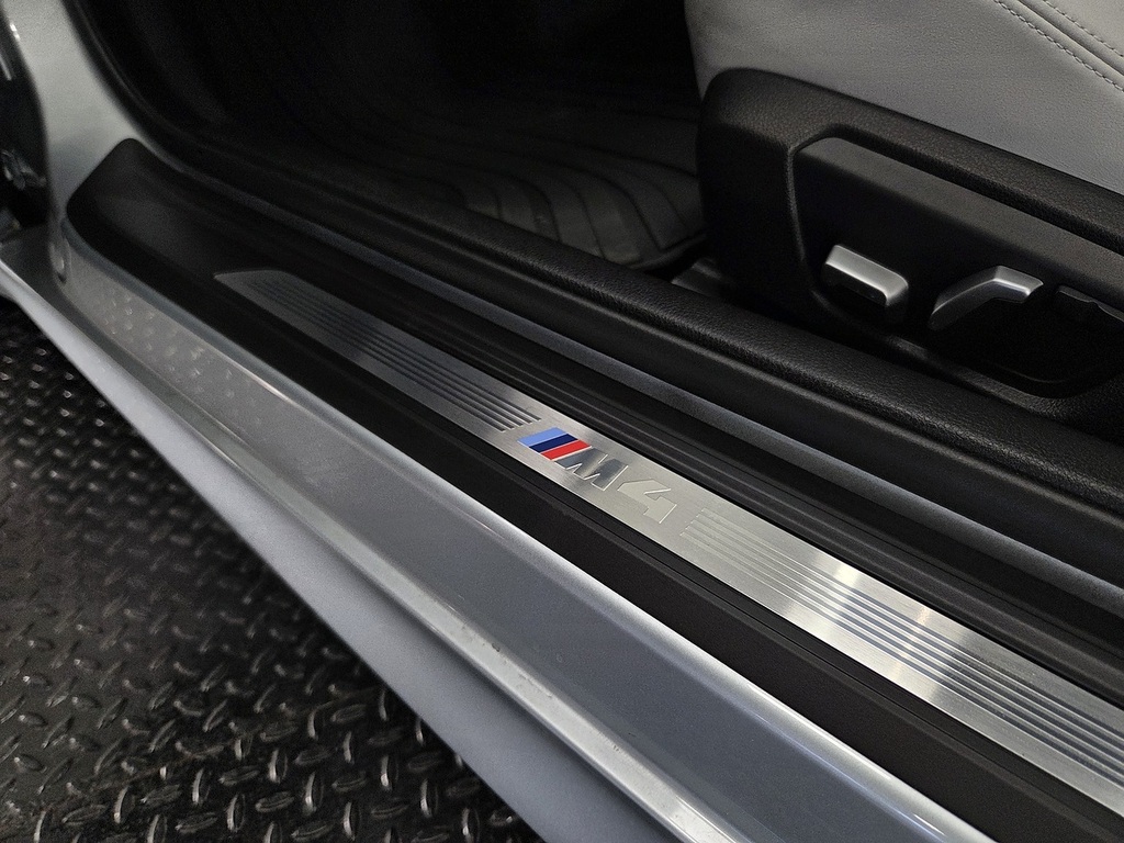 BMW M4 Convertible 3.0 M4 Convertible - Read Advert You W Blue #10