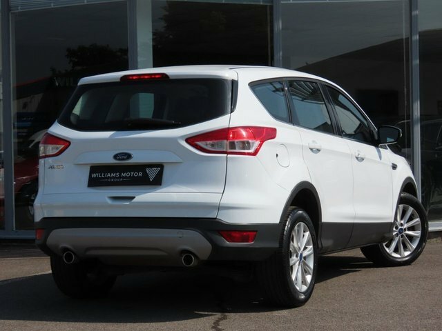 Ford Kuga 2016 2.0 Tdci Titanium Suv 2Wd E White #4