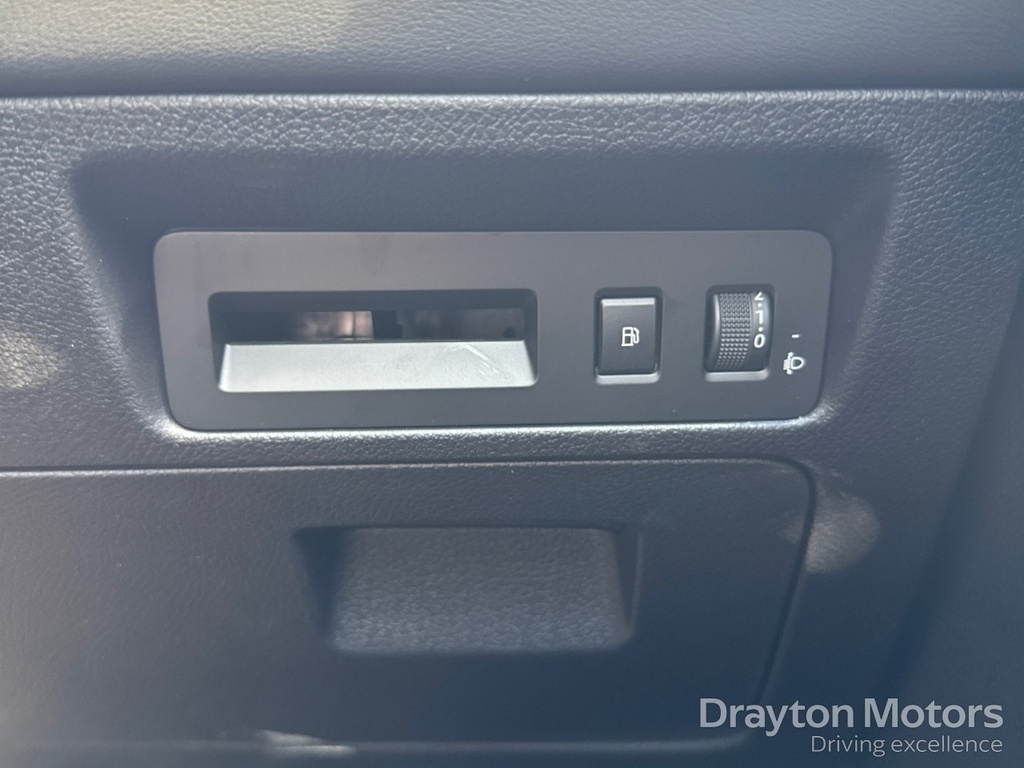 Byd Seal U 1.5 18.3Kwh Design Cvt Awd Euro 6 Ss White #30