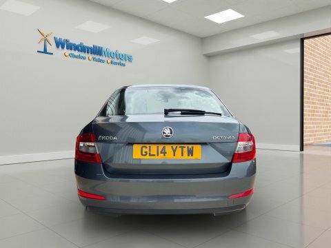Skoda Octavia 1.6 Tdi S Grey #4