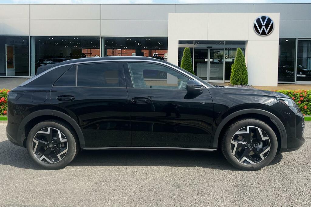 Volkswagen T-Roc New T-roc R-line 1.5 Etsi 150 Ps 7-Speed Dsg Black #4