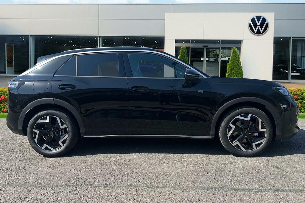 Volkswagen T-Roc New T-roc R-line 1.5 Etsi 150 Ps 7-Speed Dsg Black #4