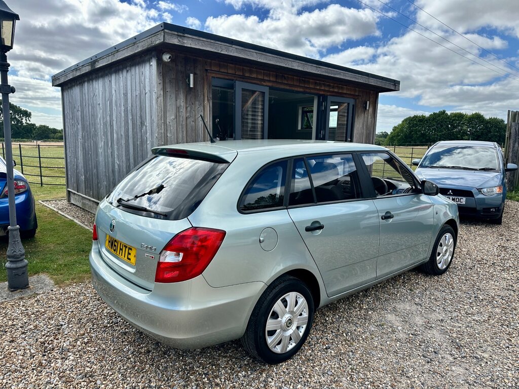 Skoda Fabia 1.2 S Estate Euro 5 69 Ps Green #3