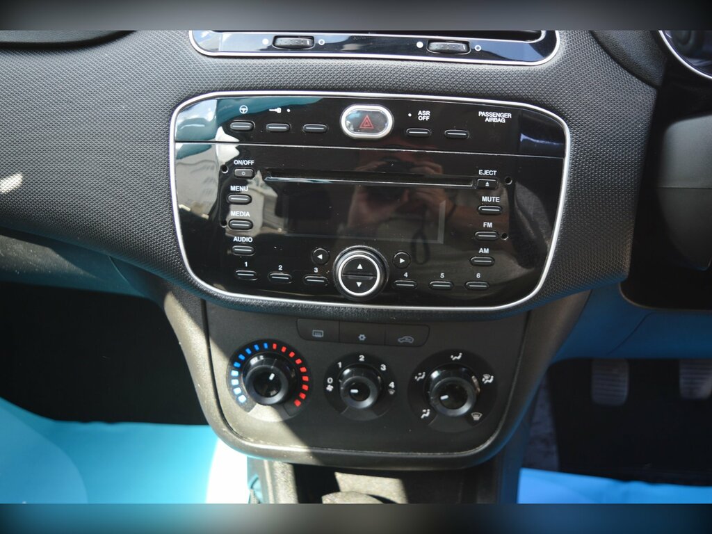 Fiat Punto 1.2 Punto 1.2 8V 69Hp Pop 201767 Blue #8