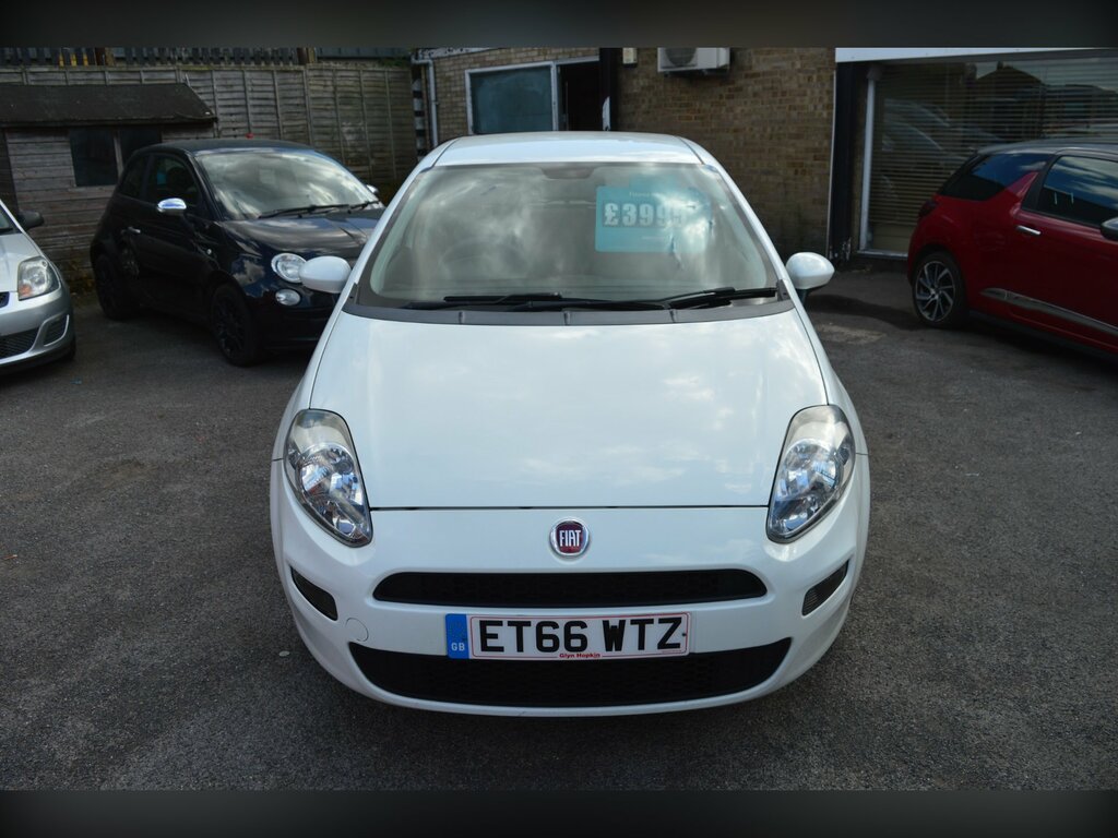 Fiat Punto 1.2 Pop Hatchback Euro 6 69 Bhp White #2