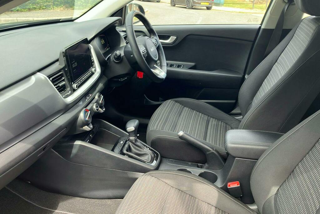 Kia Stonic 1.0 T Gdi 2 Suv Dct Black #3