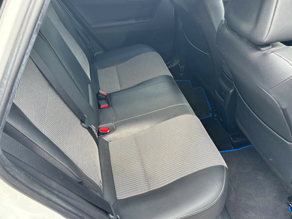 Toyota Auris 1.8 Vvt-i Icon Plus 98 Bhp Blue #32
