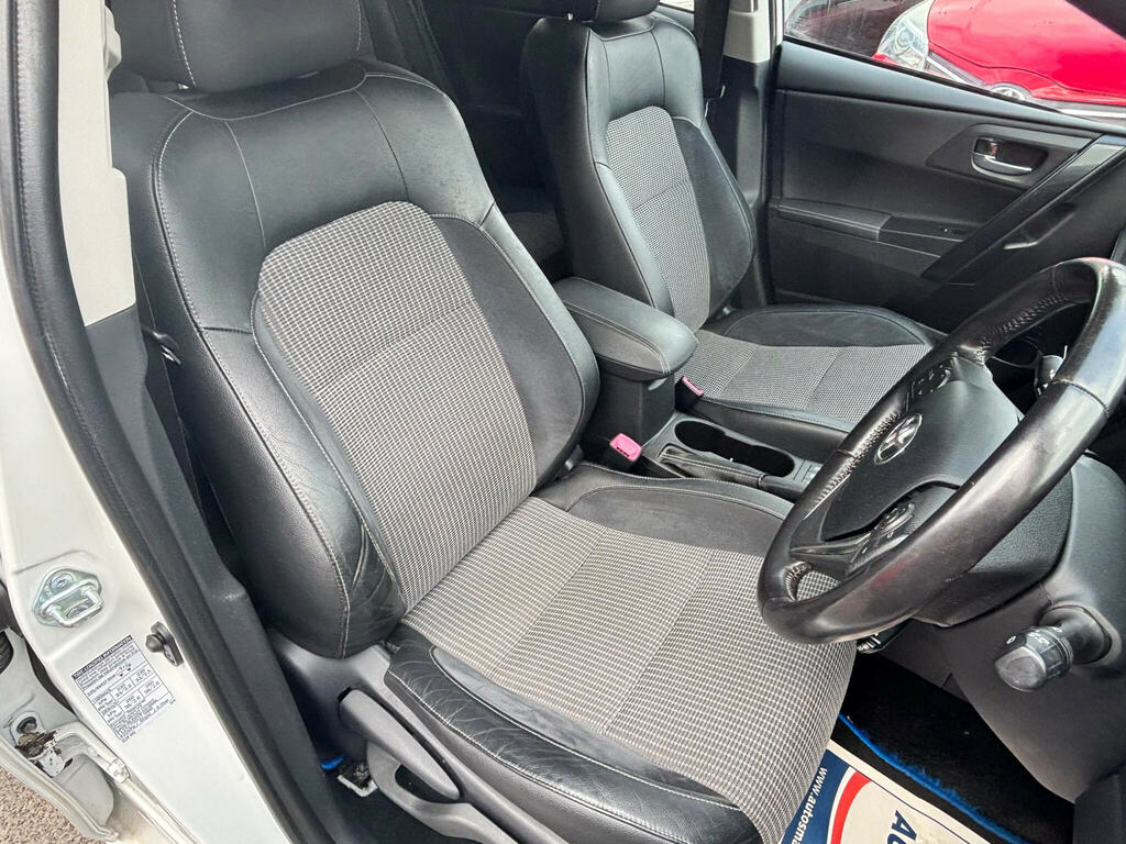 Toyota Auris 1.8 Vvt-i Icon Plus 98 Bhp Blue #54