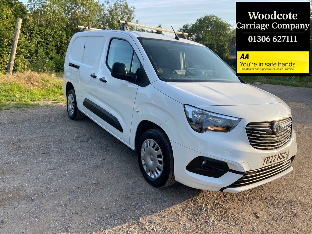 Vauxhall Combo 1.5 Turbo D 2300 Sportive Panel Van Man White