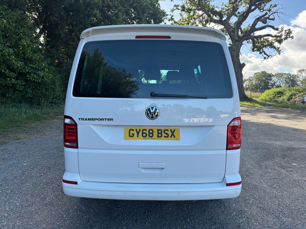 Volkswagen Transporter 2.0 Tdi T30 Bluemotion Tech Highline Kombi Double White #4