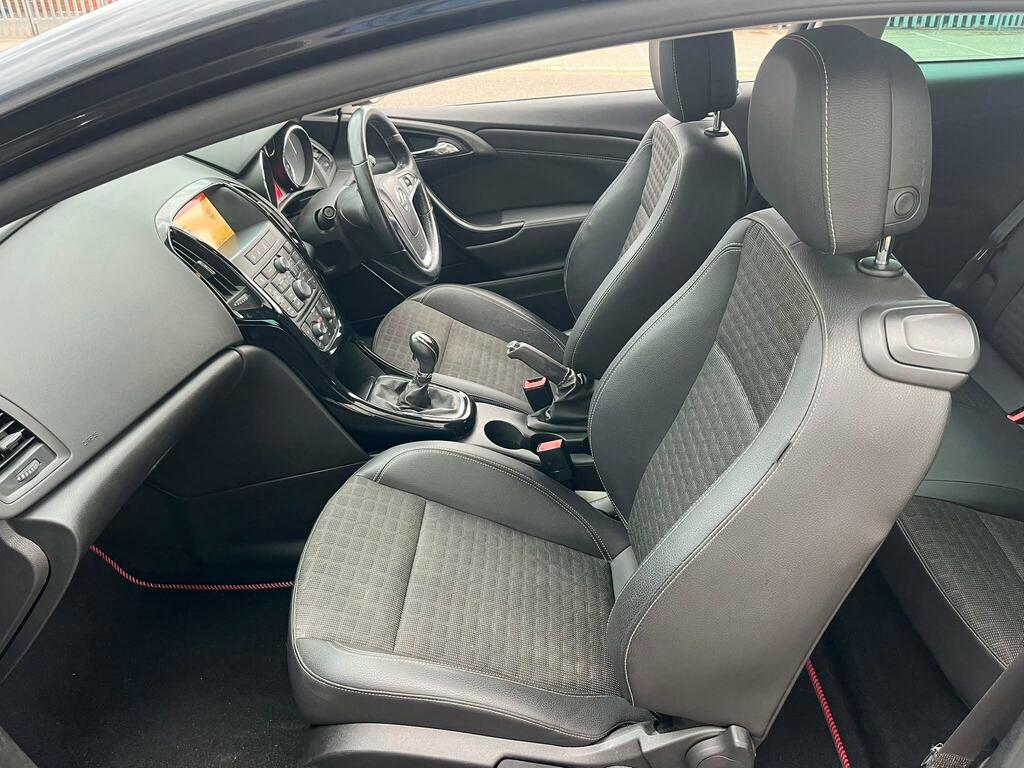 Vauxhall Astra GTC Coupe 1.6 Cdti Ecoflex Limited Edition Euro 6 Ss White #8