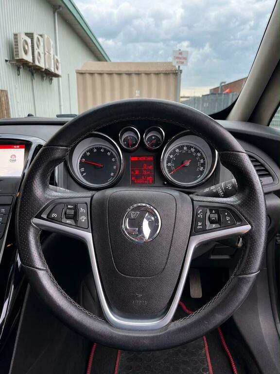 Vauxhall Astra GTC Coupe 1.6 Cdti Ecoflex Limited Edition Euro 6 Ss White #9