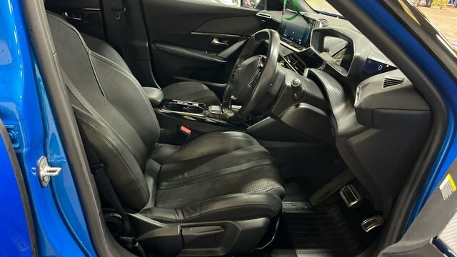 Peugeot e-2008 2023 50Kwh Gt Suv 7Kw Charger Blue #3