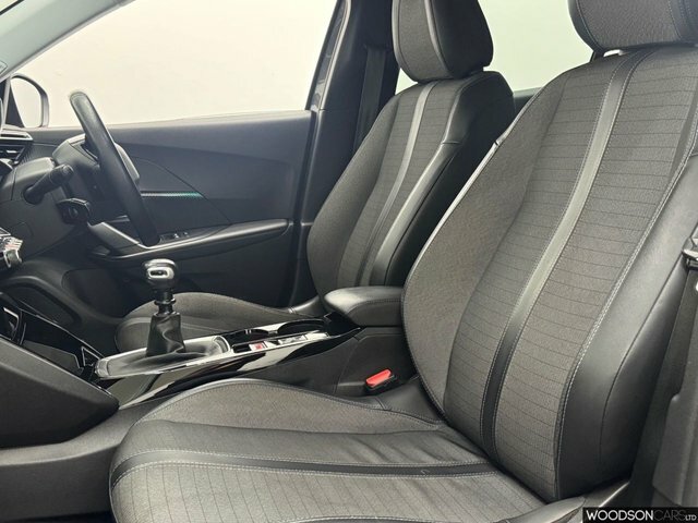 Peugeot 2008 2021 1.2 Puretech Allure Premium Suv Ma Grey #4