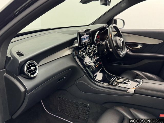 Mercedes-Benz GLC Class 2018 2.1 Glc220d Amg Line Suv G-tronic Black #4