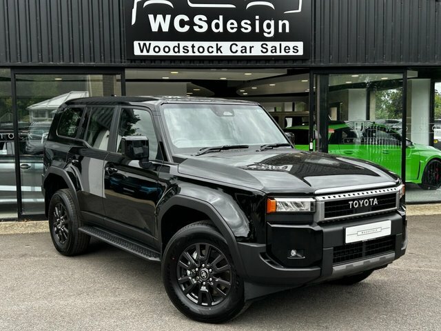 Toyota Land Cruiser Suv Black #3